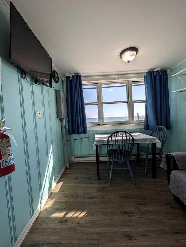 Private Beach Access From Your Oceanfront Cottage Stay in North Truro, Massachusetts House in North Truro