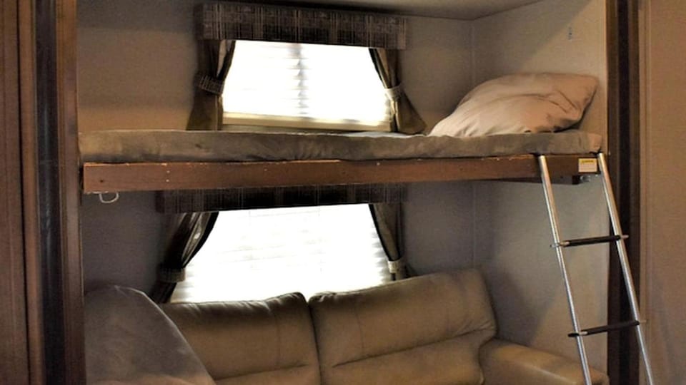 Inviting RV Suite with Private Deck, Grill & Firepit Near Williams, Arizona House in Williams