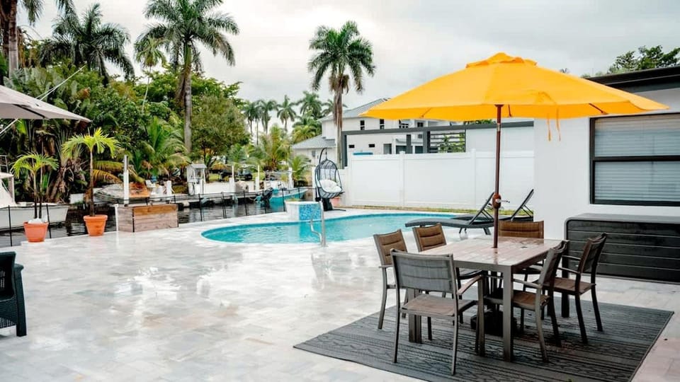Waterfront Canal-View Vacation Home with Heated Pool & Outdoor Dining Near Fort Lauderdale Beach, Florida House in Lauderdale Isles