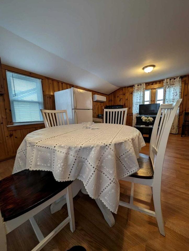 Tranquil Oceanfront Cottage with Scenic Views in North Truro, Massachusetts House in North Truro