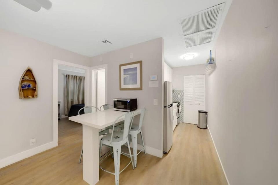 Charming Beachside Stay with Private Courtyard & Hammock Near Beach & Shops in West Palm Beach, Florida House in Riviera Beach