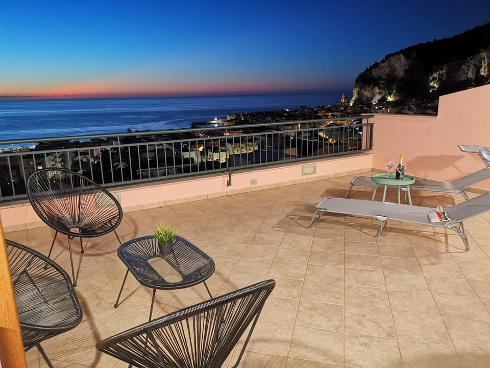 View (from property/room), Balcony/Terrace, Balcony/Terrace, Sea view, Sunset, sunbed