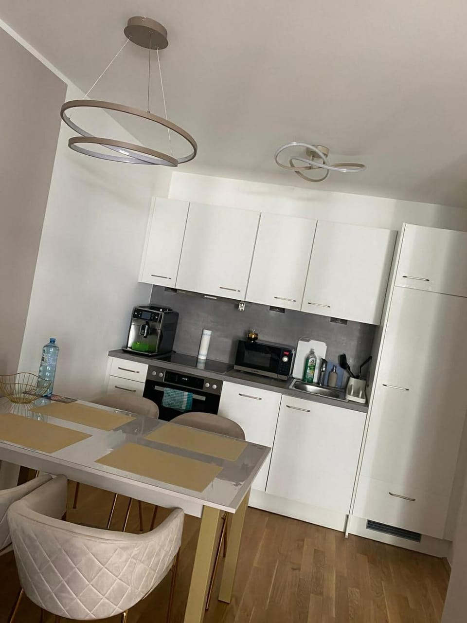 Schöne, moderne Wohnung bei der U Bahn Apartment in Vienna