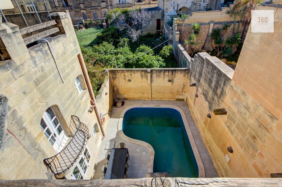 Day, Pool view, Swimming pool