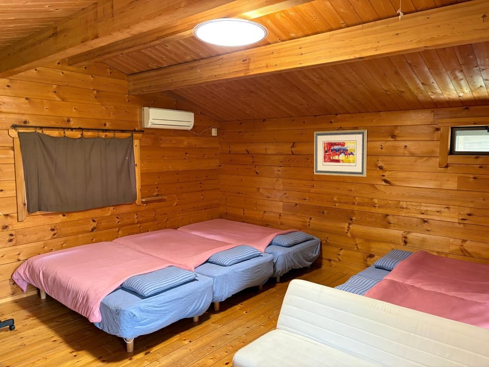 Property building, Bed