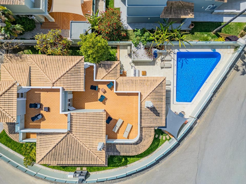 Property building, Bird's eye view
