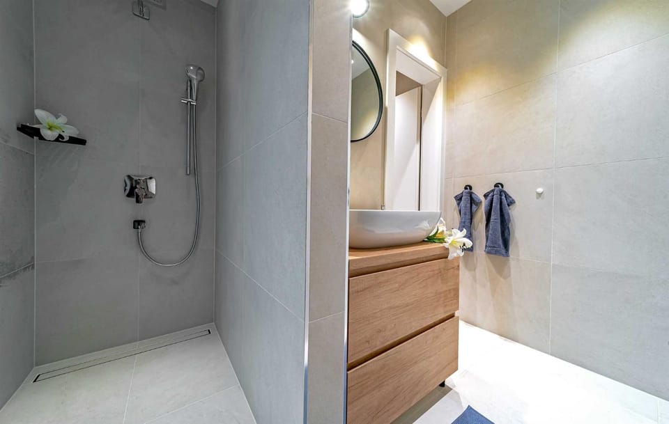 Villa Lux Indigo by Kompas Villas Villa in Šibenik-Knin County, Croatia