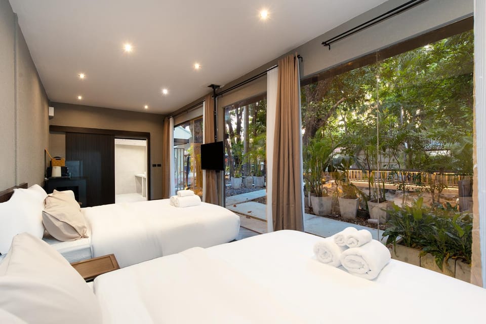 Bedroom, Garden view