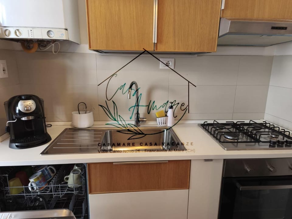 Kitchen or kitchenette, dishwasher