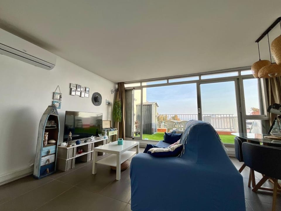 Cap Salou Beach - Sea View - Pool - AC - Parking Apartment in Salou
