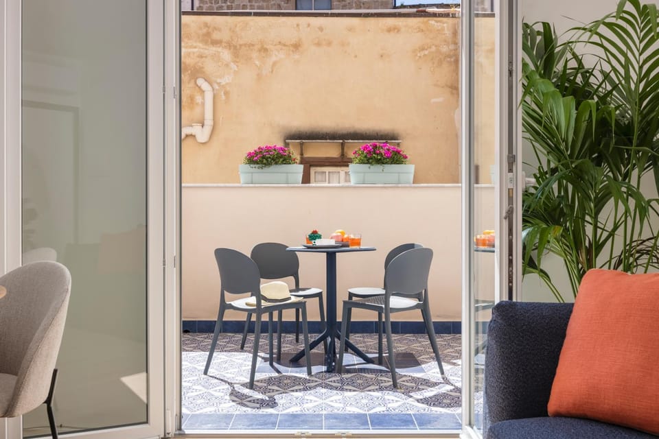Patio, Seating area