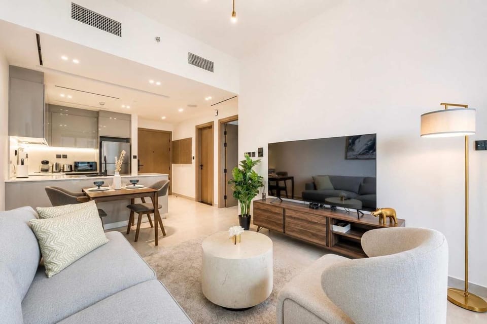 1BR Apartment in Bingatti Canal Apartment in Dubai