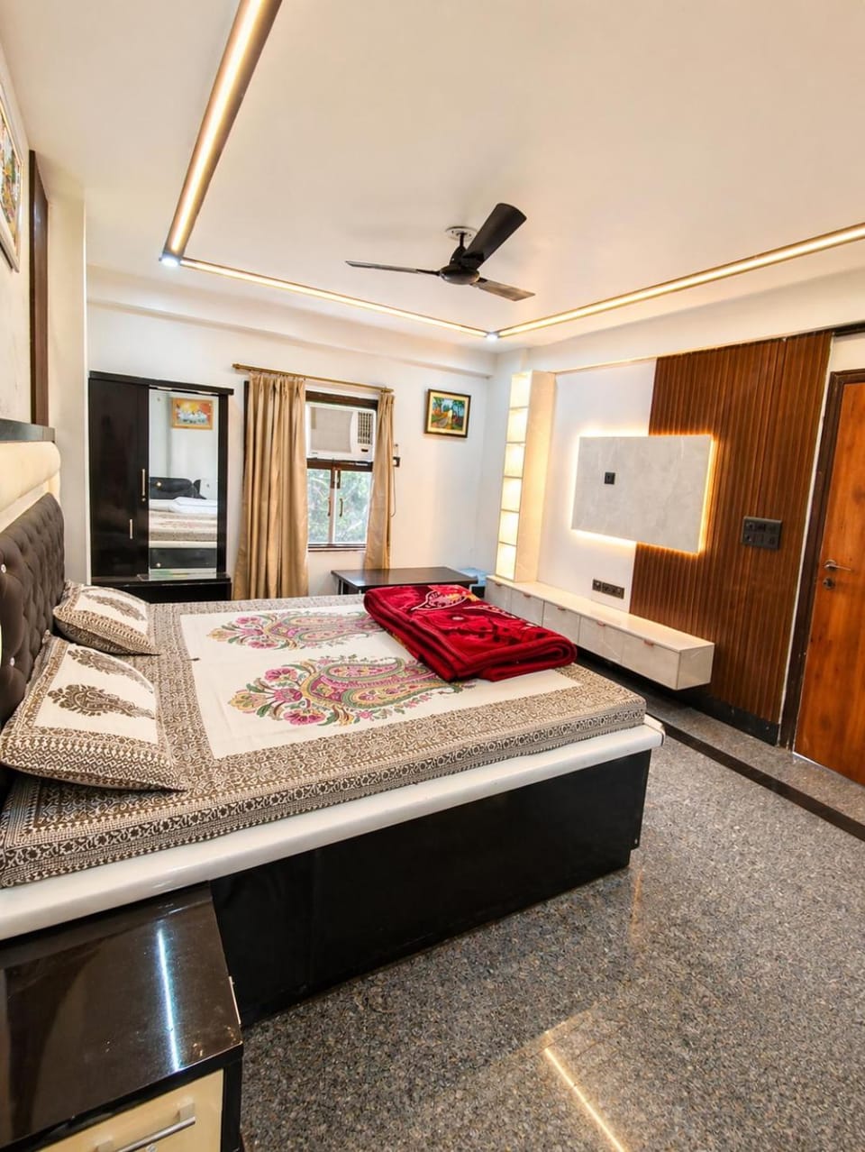 Bed, Bedroom