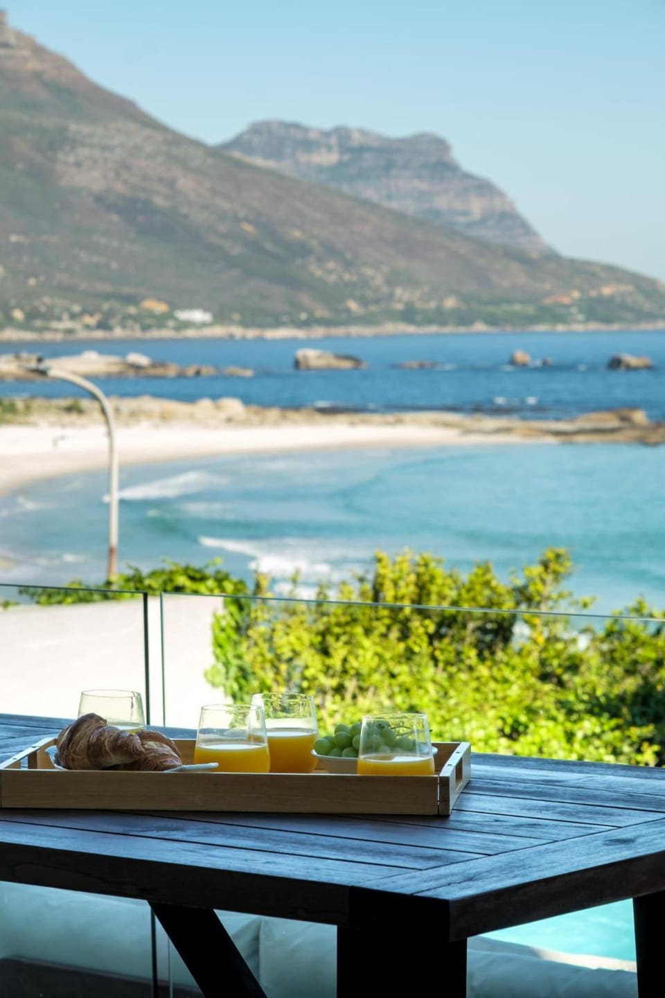 Balcony/Terrace, Dining area, Beach, Mountain view, Sea view