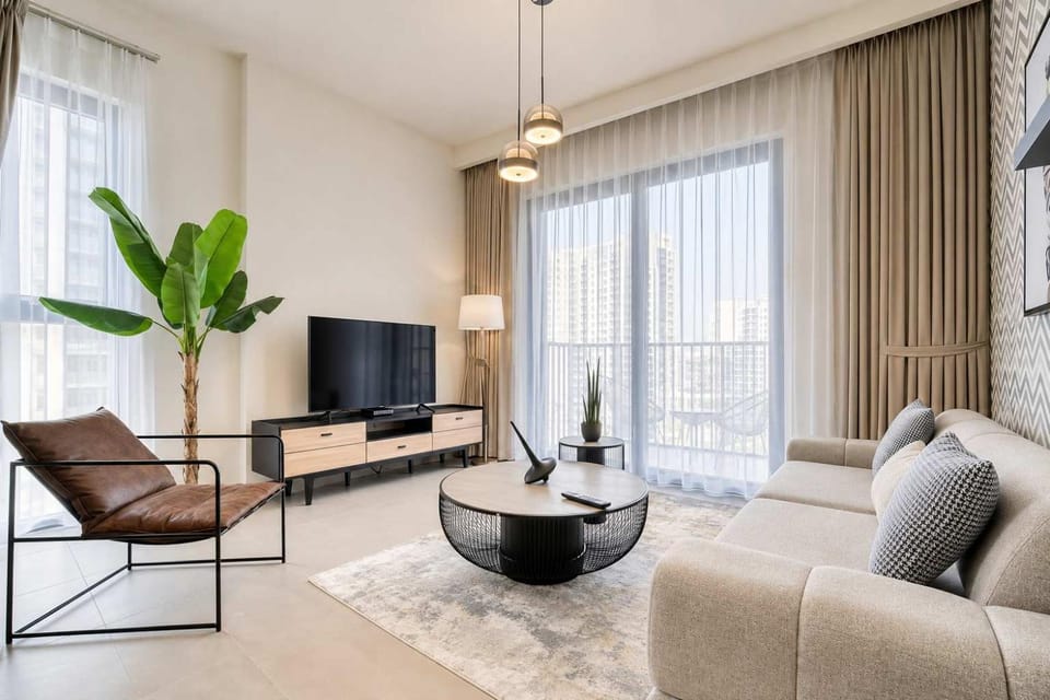 Luxury 1 BR in Dubai Hills by PK Holidays Apartment in Dubai