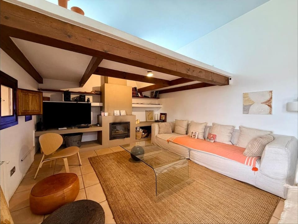 Villa in Ibiza with Pool, garden, 3 bedrooms Villa in Ibiza