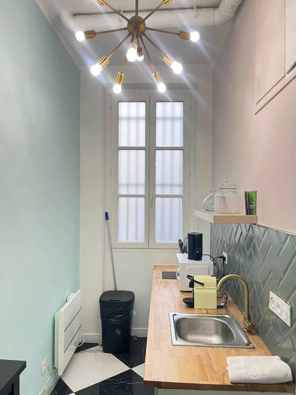 Stylish Studio with Loft Bed - Montmartre Area Apartment in Paris