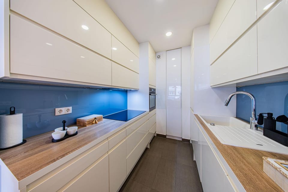 Kitchen or kitchenette, oven, stove