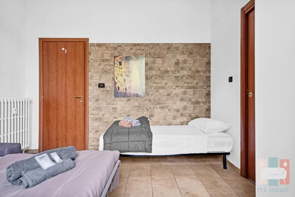 Cerm70 Prada District Spacious Suite with an Artistic Touch Apartment in Milan