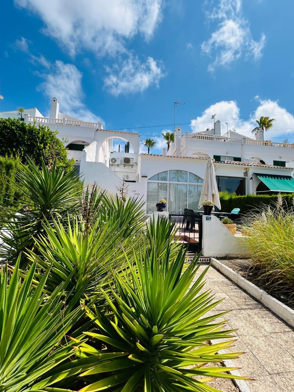 Évasion en famille à Orihuela Costa - Bungalow spacieux avec terrasses et vue sur piscine Apartment in Vega Baja del Segura