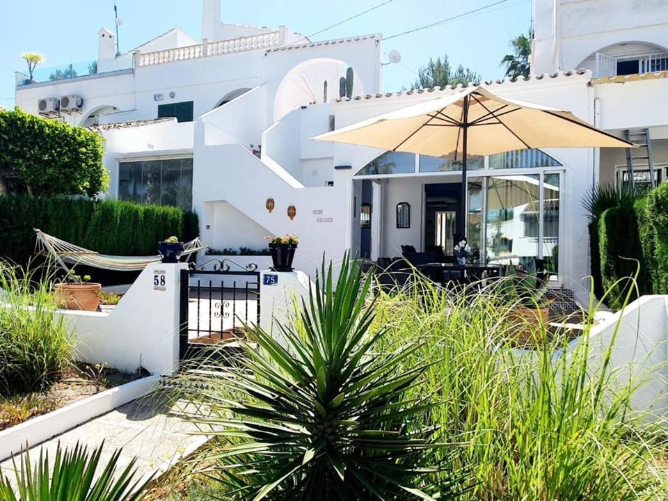 Évasion en famille à Orihuela Costa - Bungalow spacieux avec terrasses et vue sur piscine Apartment in Vega Baja del Segura