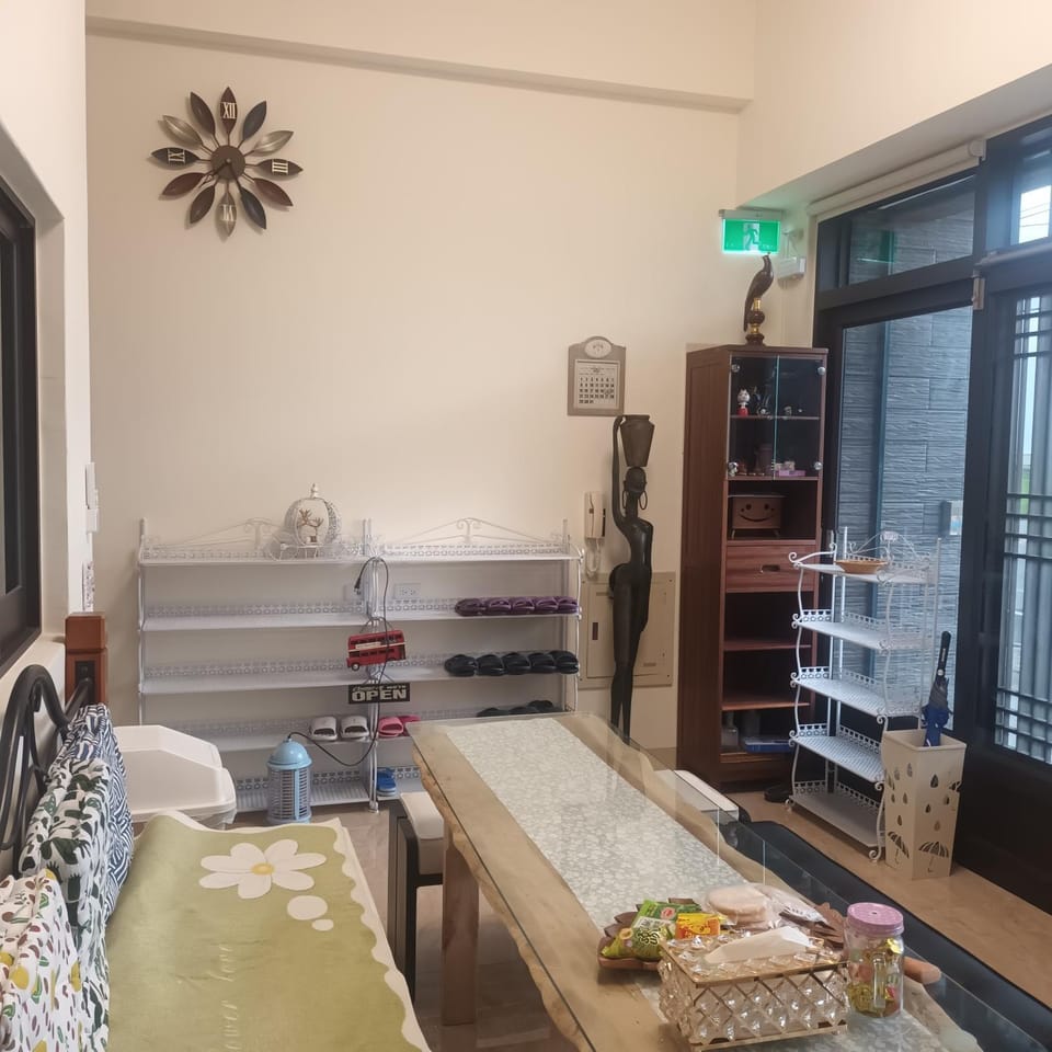 Living room, Seating area, Internal: Not applicable to any particular room