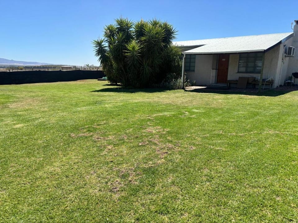 Silver Oaks Pet Friendly Cottage Apartment in Western Cape