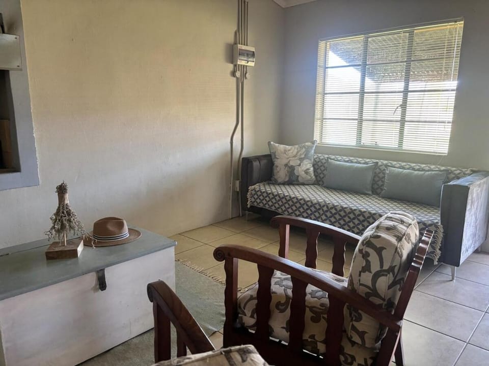 Silver Oaks Pet Friendly Cottage Apartment in Western Cape