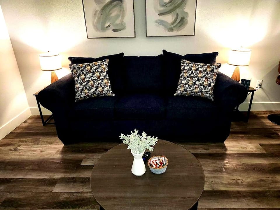 Solace Luxury 1BR Retreat Pool Hot Tub WiFi Apartment in Reno
