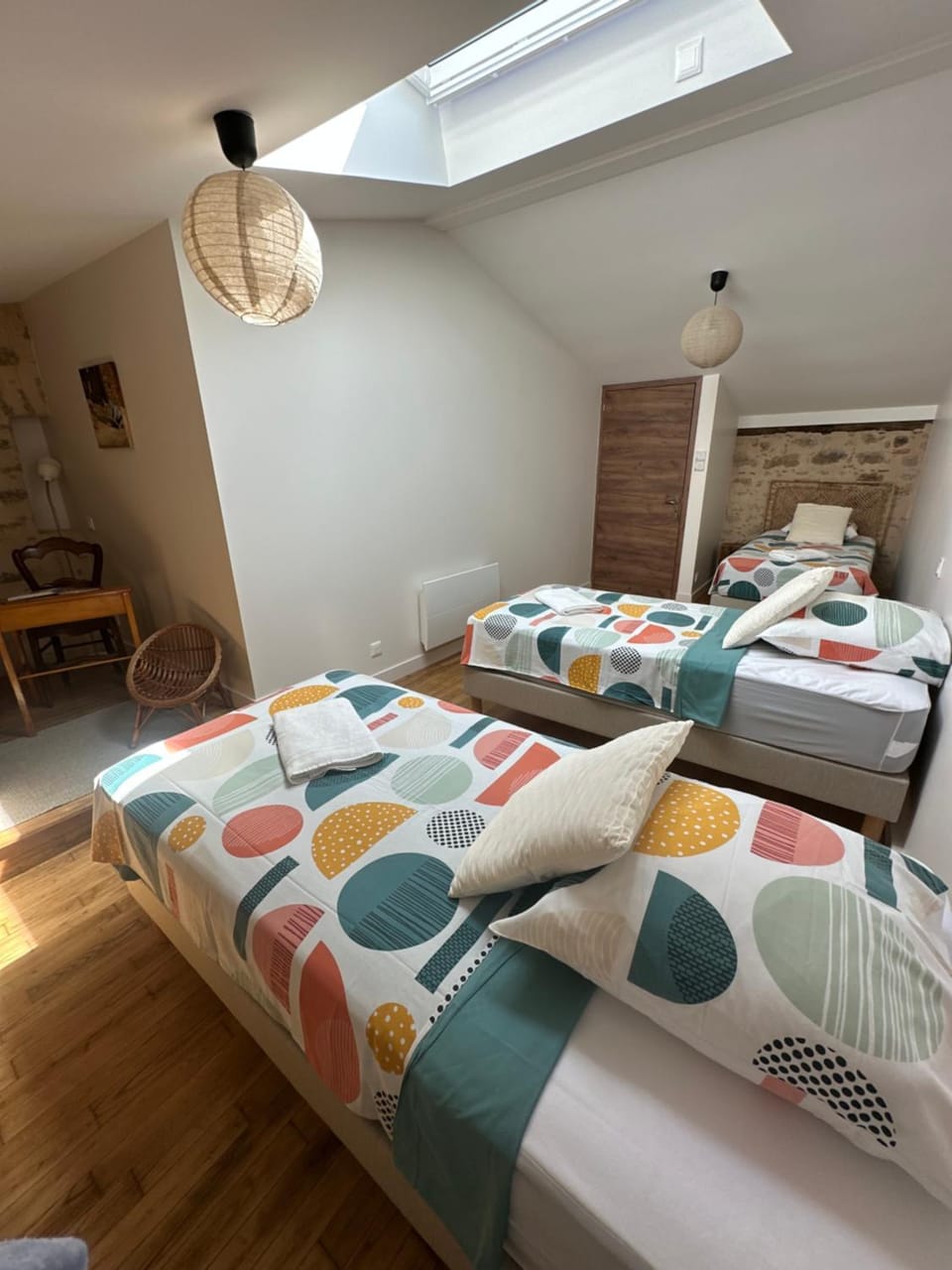 Bed, Game Room, Photo of the whole room, Bedroom