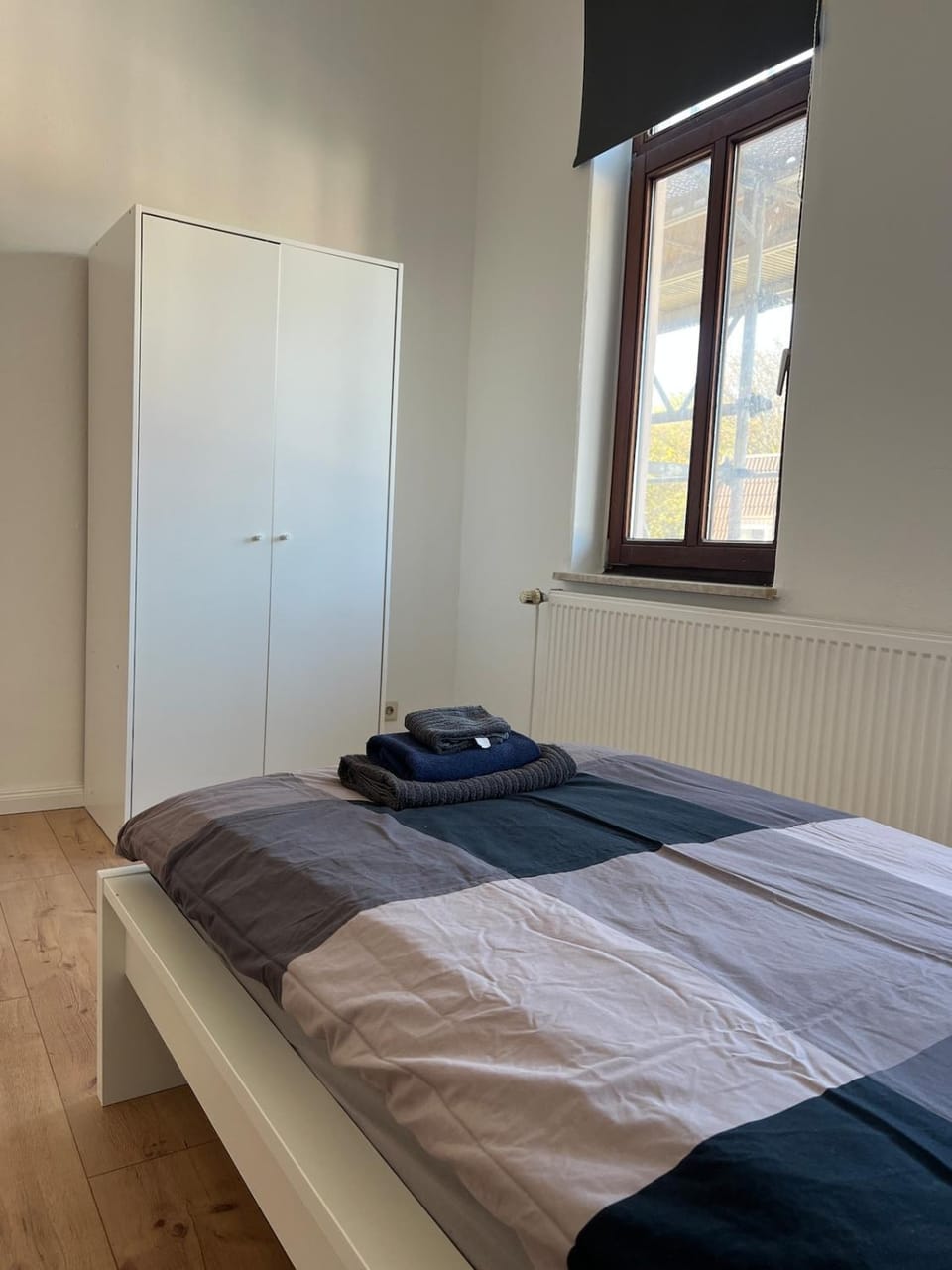 Monteur & Ferienwohnung 4 Schlafzimmer 2 Balkone Apartment in Bremerhaven