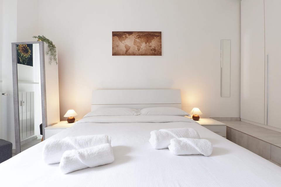 Bed, Photo of the whole room, Bedroom, towels, wardrobe