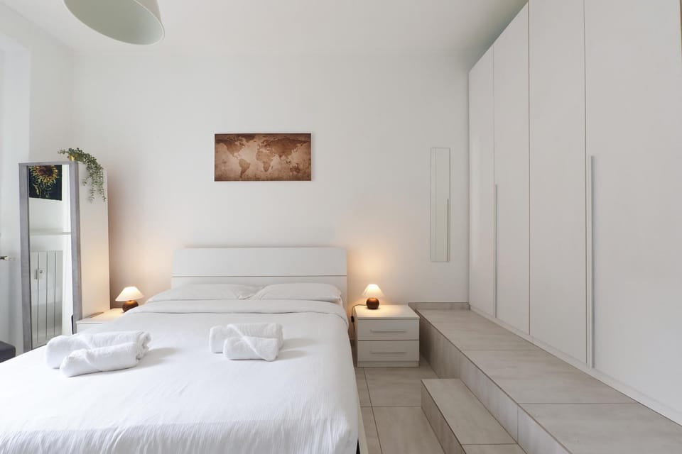 Bed, Photo of the whole room, Bedroom, towels, wardrobe