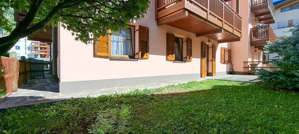 Garden, Garden view