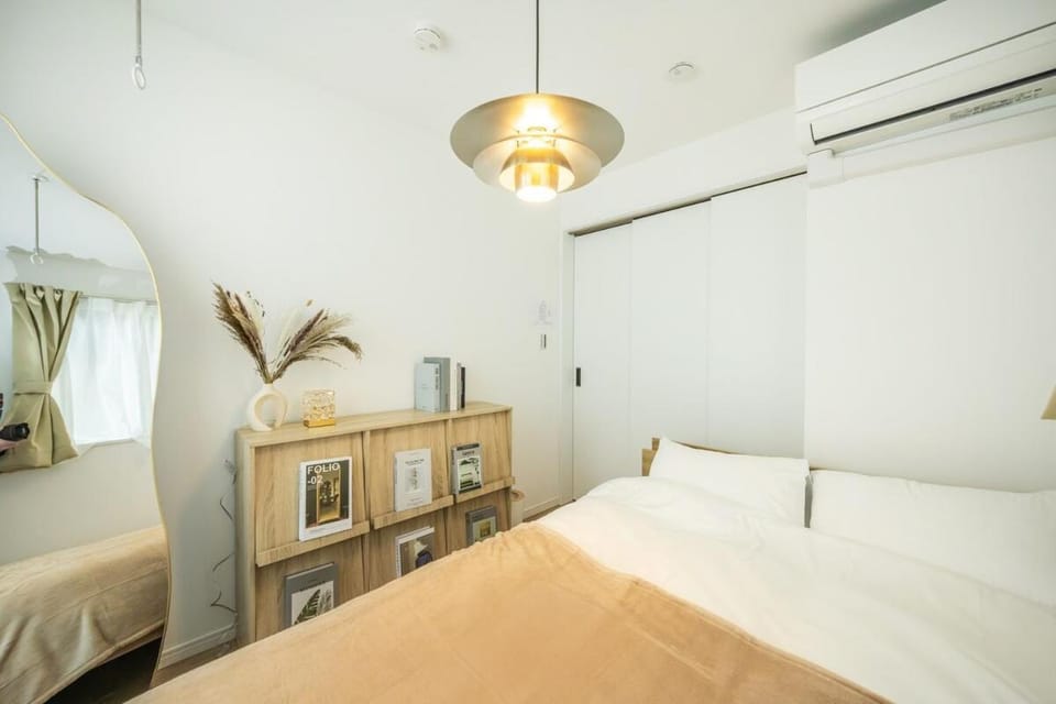 Newly built, Within walking distance of Nakameguro, 6 mins by train to Shibuya, 7 mins on foot to the station, 1 min on foot to the supermarket, Max 3 guests Apartment in Kanagawa Prefecture