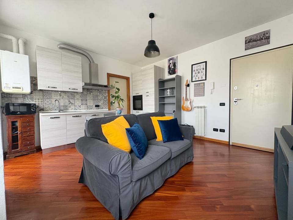 TV and multimedia, Kitchen or kitchenette, Living room, Dining area