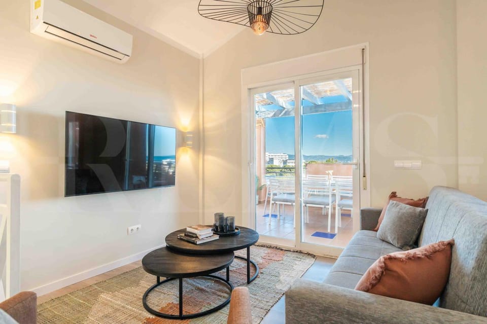 Premium villa with private pool, garden and BBQ REMS Villa in Torremolinos