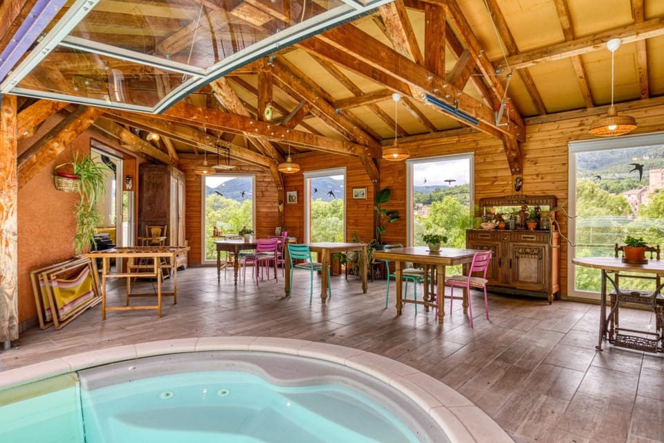 Chambres D'hotes Las Cans a Soubes Bed and Breakfast in Occitanie