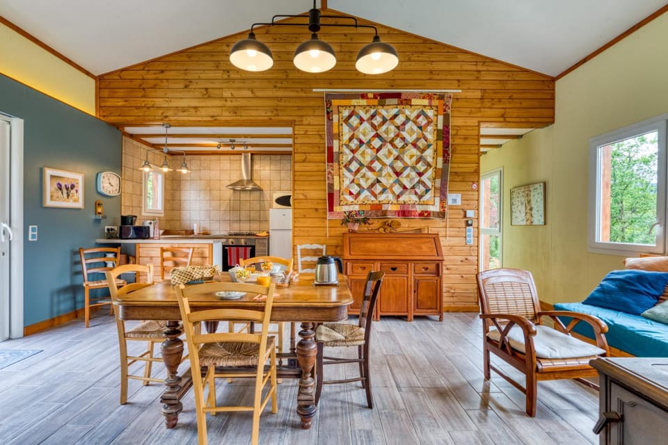 Chambres D'hotes Las Cans a Soubes Bed and Breakfast in Occitanie