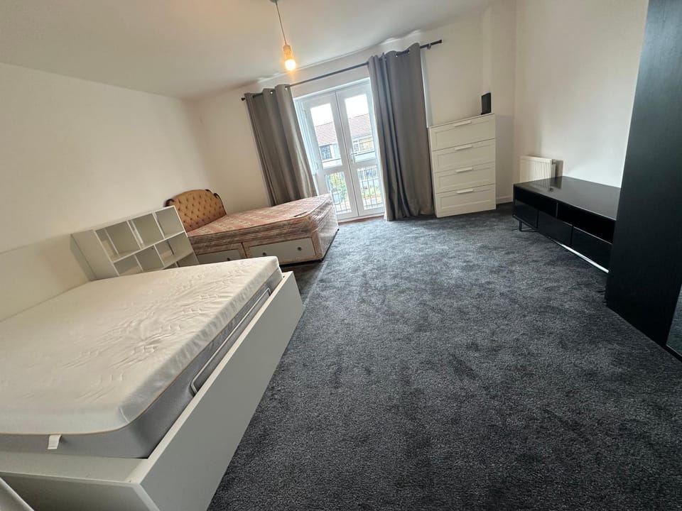 Queensbury House Vacation rental in Edgware