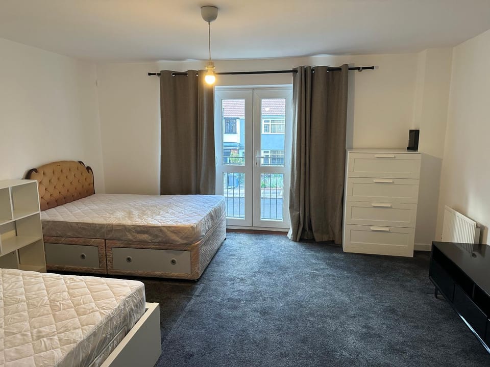 Queensbury House Vacation rental in Edgware