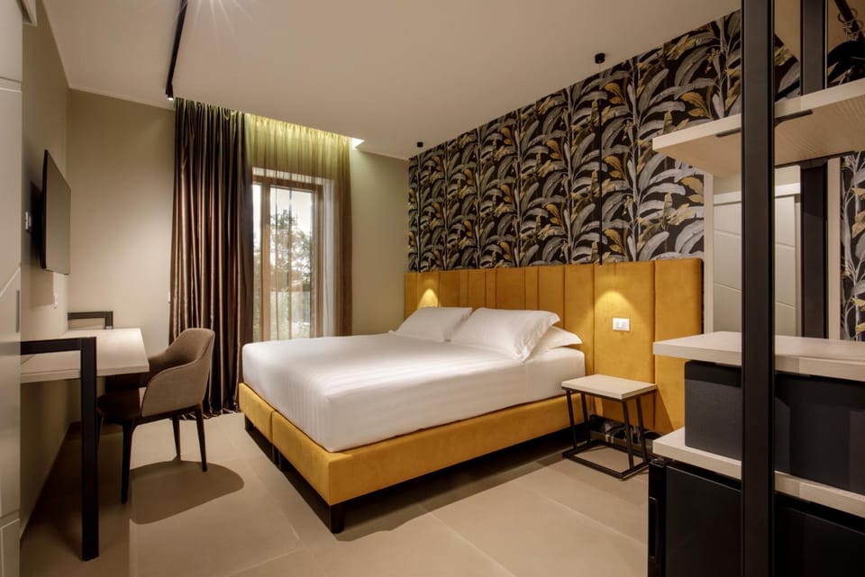 Bed, Bedroom