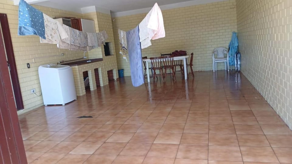 Casa Ampla com Piscina ate 15 pessoas rua central de Itapeva Torres House in State of Santa Catarina