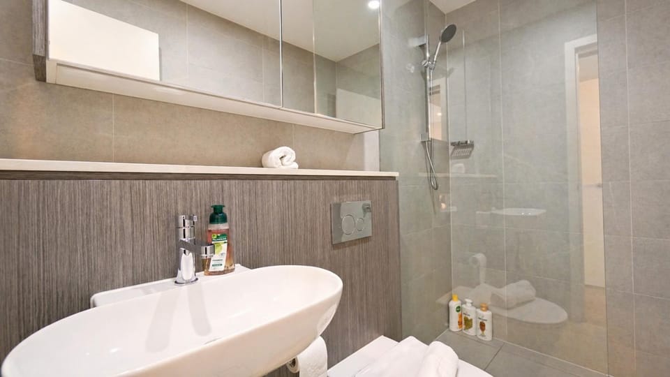 Near Olympic Park 3BR Courtyard, 2 Baths Parking Apartment in Lidcombe