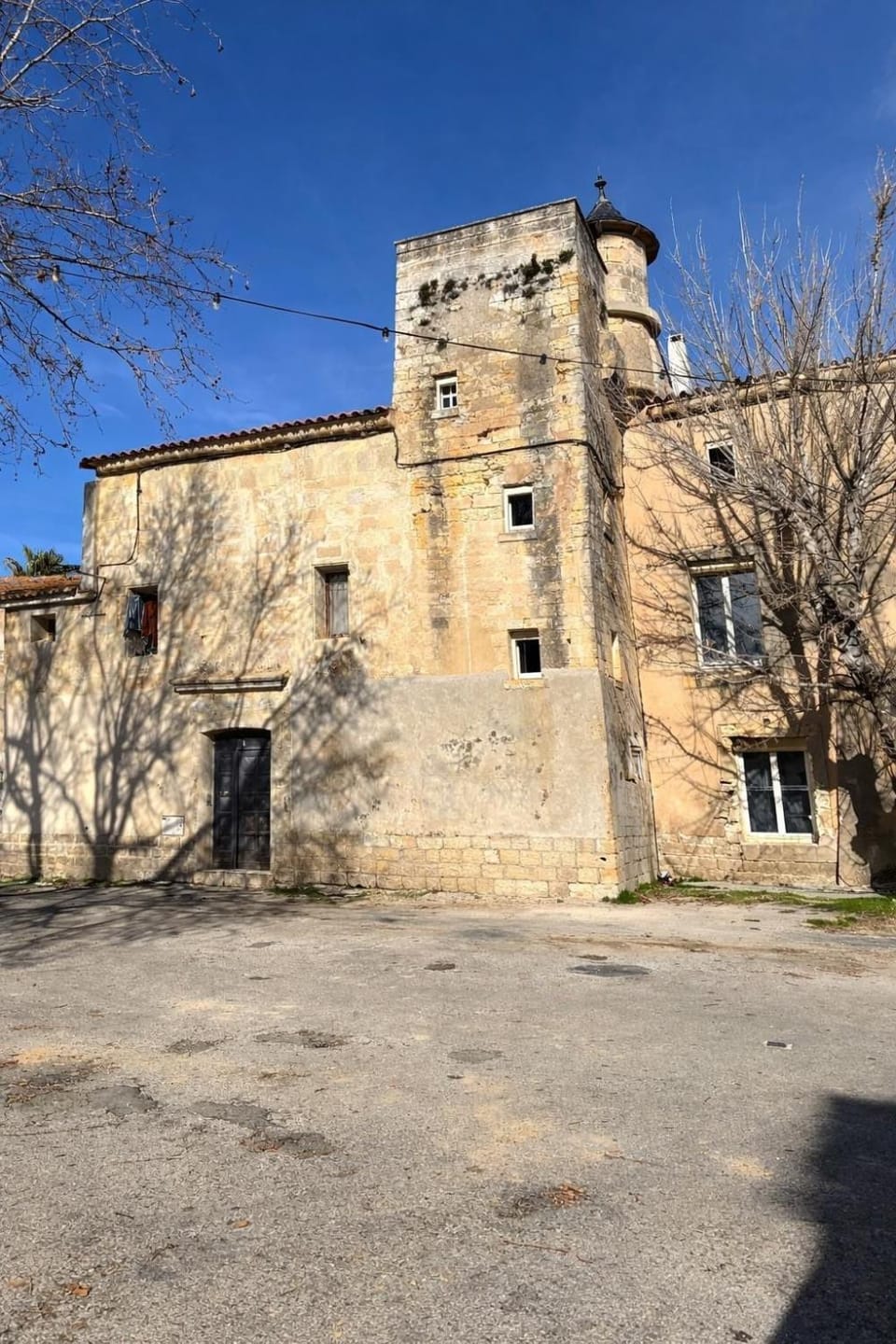 Appart 6 pers dans château clim, tourelle privée Apartment in Mauguio