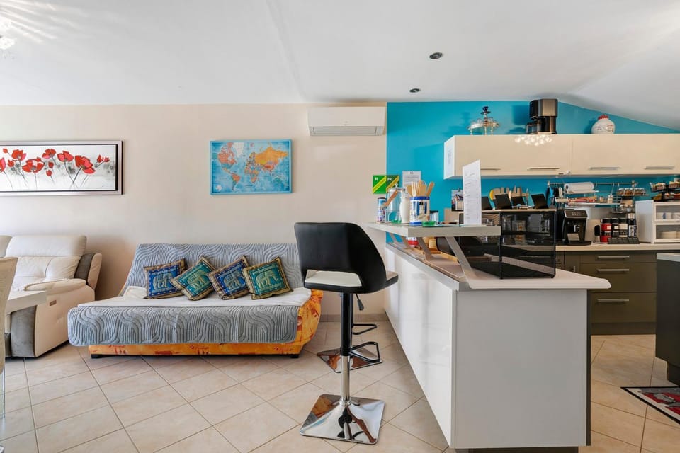 Property building, Living room
