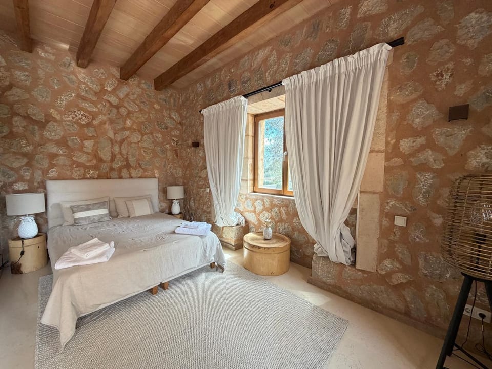 Finca Latenéa Bed and Breakfast in Pla de Mallorca