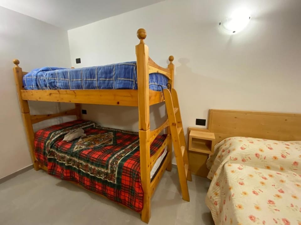 bunk bed