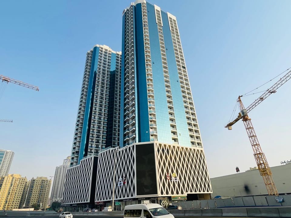 Property building, City view
