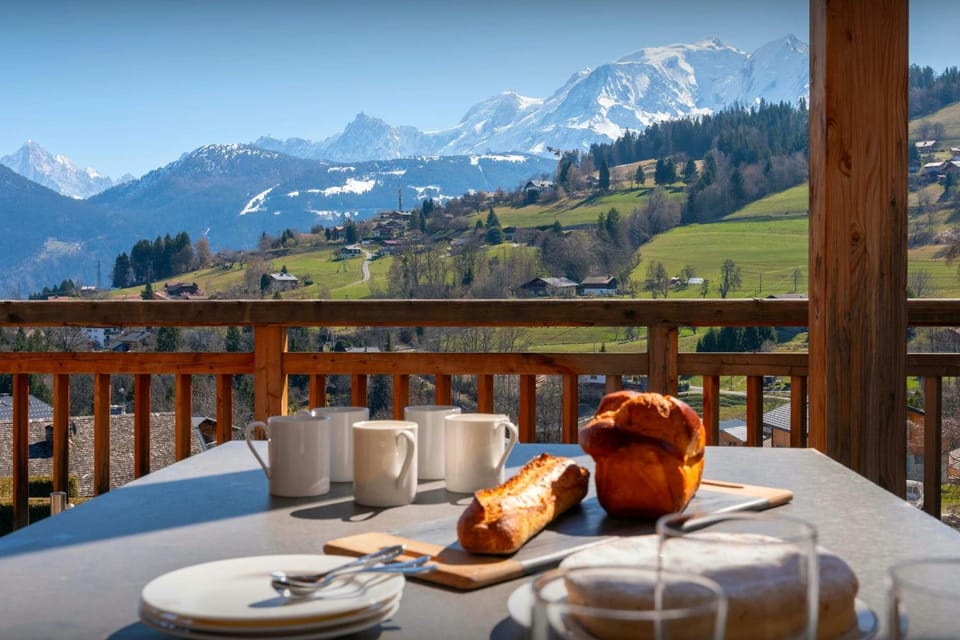 Day, Natural landscape, Summer, View (from property/room), Balcony/Terrace, Mountain view